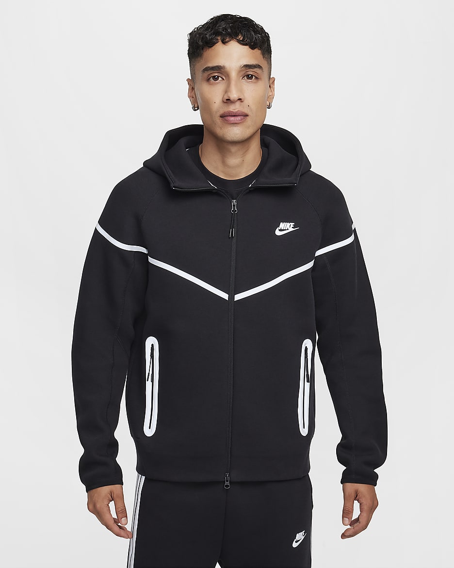 Nike Tech Windrunner Men s Reflective Design Details Fleece Full Zip Jacket